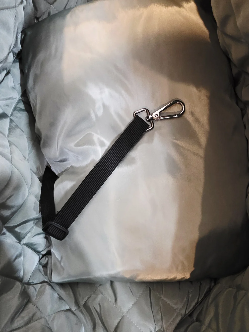 Quilted Portable Dog Carrier Bag in Light Gray - Comfortable Pet Travel Bed